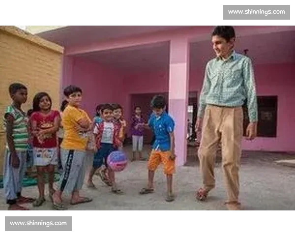 吉尼斯认证：8 岁男孩 1.99 米的 “巨人成长记”