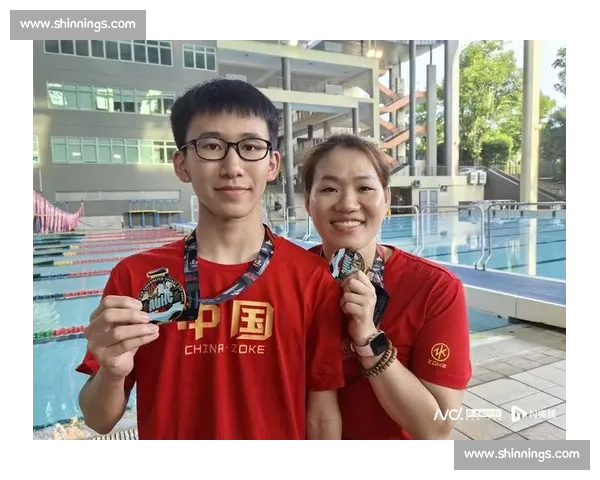 情感碰撞！亚洲杯冠军赛场上的兄弟情，比金牌更闪耀